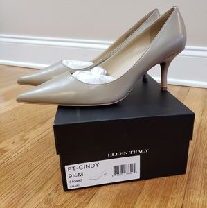 Ellen Tracy greige pumps